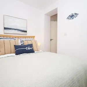 Coastal Penarth Dream! Close To Superb Location Near Bars And Restaurants! Dog Friendly And Welcome Breakfast Pack! Cardiff